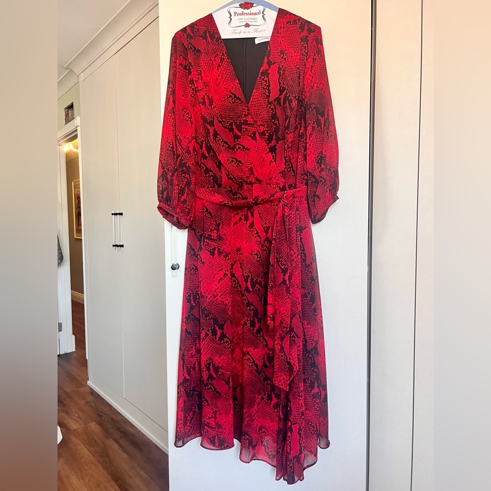 Gorgeous Calvin Klein Red & Black Snake Print Dress